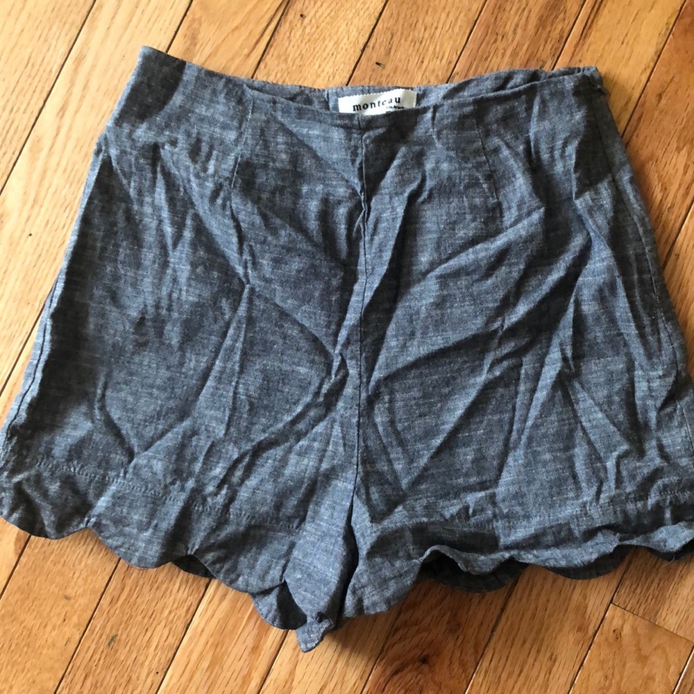 Gray shorts